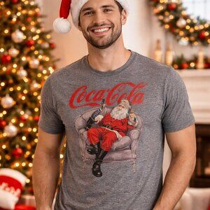Coca-Cola Christmas Vintage Santa Graphic Tee
